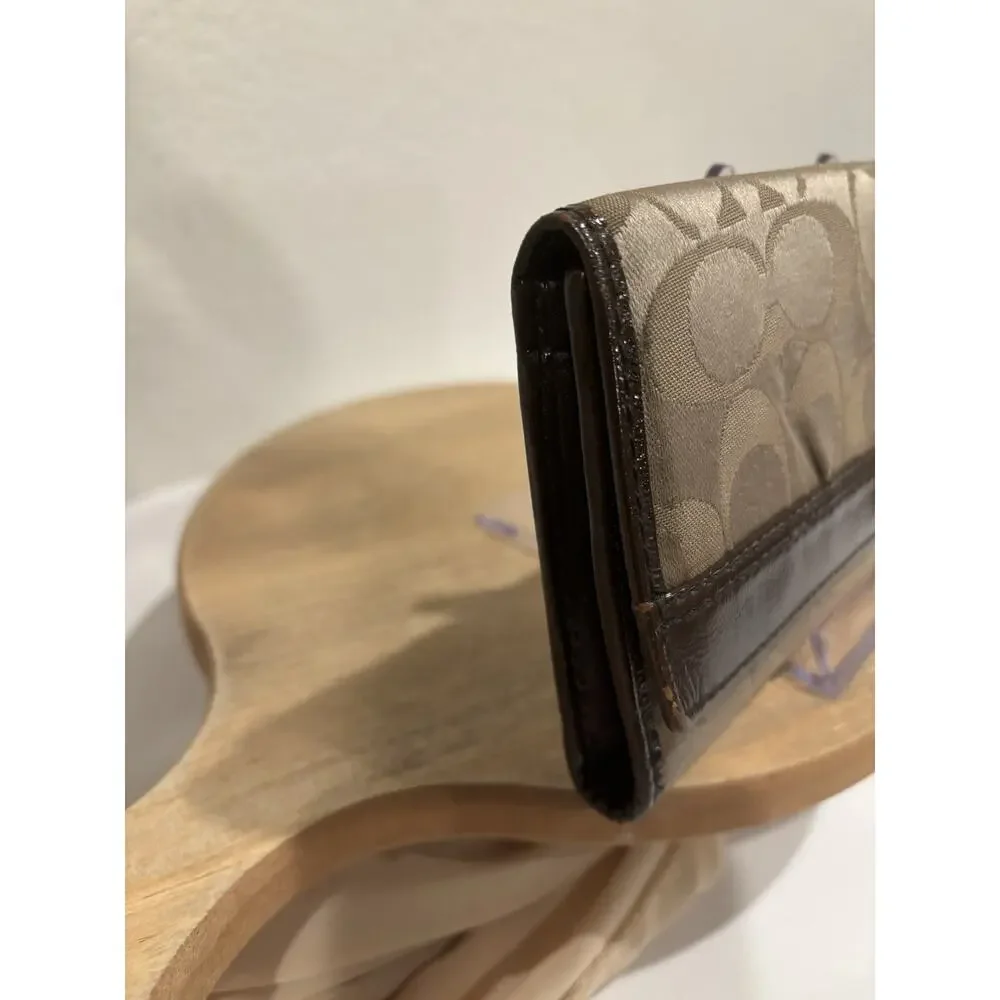 Coach authentic signature